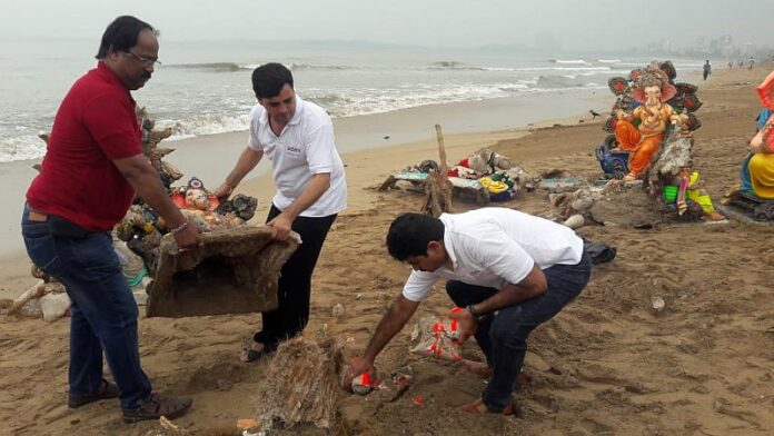 Adani clean up drive after Ganpati immersion