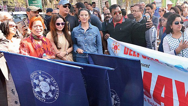 Manisha Koirala leads walk against tobacco and cancer in Assam