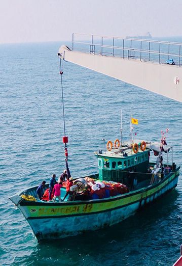 Indian Navy stranded fishermen