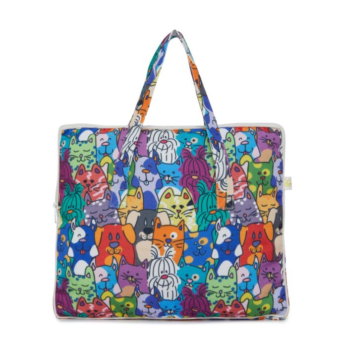 A handmade bag which is sold for benefitting stray animals