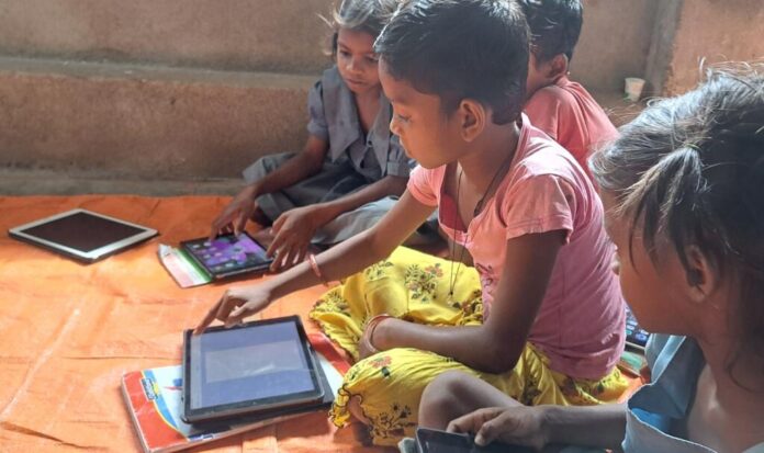 कोल इंडिया की सीएसआर पहल, झारखंड में ‘डिजी विद्या’ का उद्घाटन कोल इंडिया की सीएसआर पहल, झारखंड में ‘डिजी विद्या’ का उद्घाटन