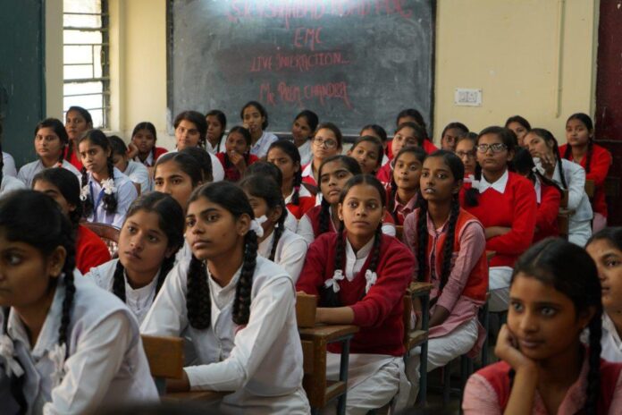 Uttar Pradesh Government plans to upgrade 4000 Council schools to Mukhyamantri Abhyudaya Composite School in the next 3 years