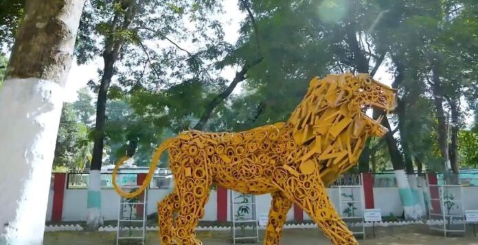 Best out of waste: South Eastern Coalfields Ltd transforms scrap into beautiful Sculptures