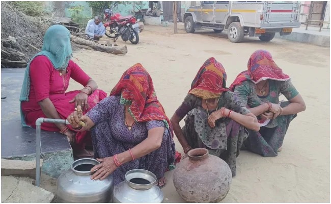 हर-घर-जल-योजना- हर घर जल योजना बुझा रहीं प्यास, लेकिन फिर भी है पानी की आस