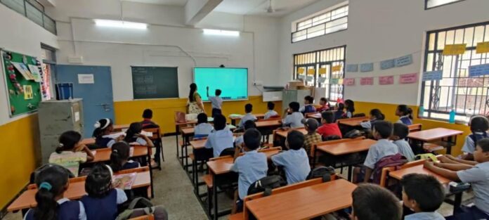 CSR: Nashik Smart School Project successfully upskilled 29,000 students and 820 teachers in 2 year CSR: Nashik Smart School Project successfully upskilled 29,000 students and 820 teachers in 2 year