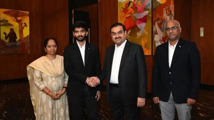 Gautam Adani से मिले विश्व शतरंज चैंपियन डी गुकेश Gautam Adani से मिले विश्व शतरंज चैंपियन डी गुकेश