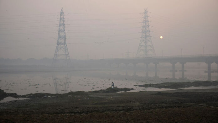 Centre Imposes GRAP 4 Restrictions In Delhi-NCR Centre Imposes GRAP 4 Restrictions In Delhi-NCR
