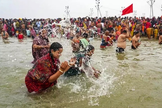 Open defection at Maha Kumbh? Human and animal excreta microbes found in water