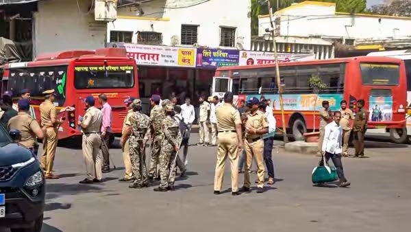 Pune Bus Rape Case: पुणे बस रेप केस में पुलिस ने आरोपी को किया गिरफ्तार